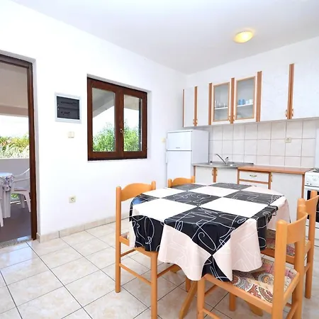 Tome Apartmán Povljana